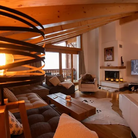 Magnifique Attique Avec Vue Imprenable, 3 Chambres, 2 Salle De Bains *
