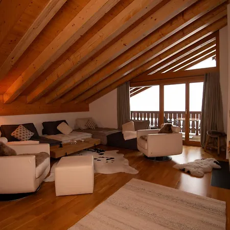 Magnifique Attique Avec Vue Imprenable, 3 Chambres, 2 Salle De Bains